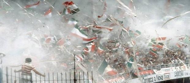 Pó-de-arroz, um dos símbolos históricos do Fluminense, estará presente na quarta, em Édson Passos (Foto: Explosão Tricolor) Pó-de-arroz, um dos símbolos históricos do Fluminense, estará presente na quarta, em Édson Passos (Foto: Explosão Tricolor)