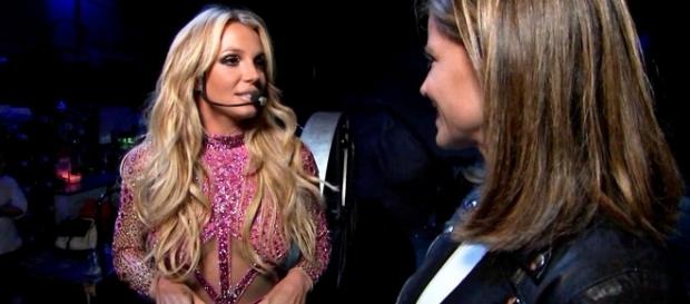 Britney Spears ritorna al 'Today Show', per promuovere il nuovo album: 'Glory' Britney Spears ritorna al 'Today Show', per promuovere il nuovo album: 'Glory'