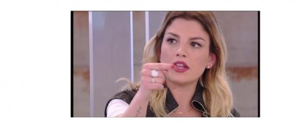 Emma Marrone si infuria sui social con chi parla solo della sua vita privata. Emma Marrone si infuria sui social con chi parla solo della sua vita privata.