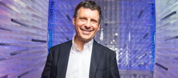 Fabrizio Frizzi, conduttore de L'eredità Fabrizio Frizzi, conduttore de L'eredità