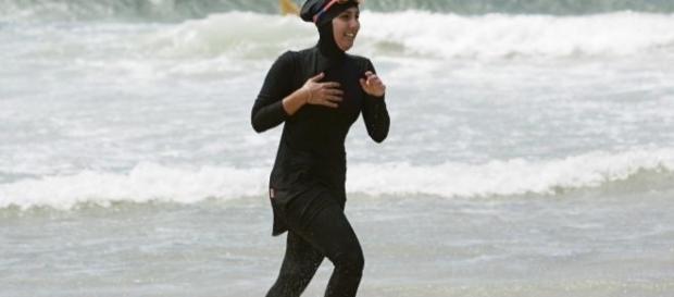 interdire le port du burkini sur les plages interdire le port du burkini sur les plages