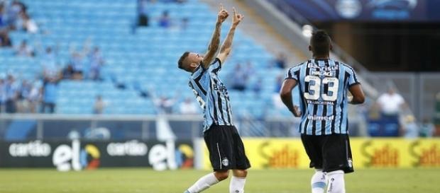 Luan e Wallace, jogadores do Grêmio de Porto Alegre Luan e Wallace, jogadores do Grêmio de Porto Alegre