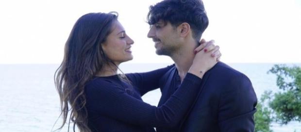 Uomini e donne e i concorrenti di Temptation Island: Fabio Ferrara si sfoga sul set Uomini e donne e i concorrenti di Temptation Island: Fabio Ferrara si sfoga sul set