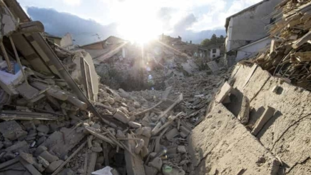 Terremoto, giovane ingegnere spiega i crolli.