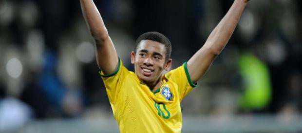 Gabriel Jesus perdeu uma chance de gol e foi alvo de memes na internet. Gabriel Jesus perdeu uma chance de gol e foi alvo de memes na internet.