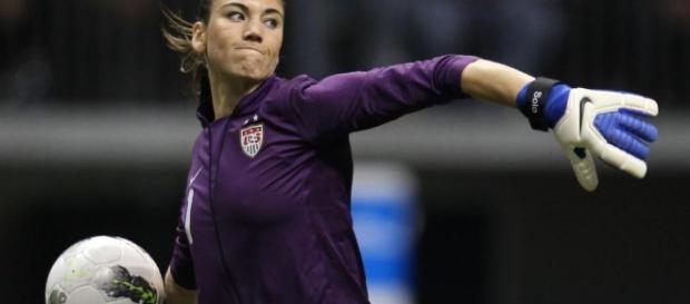 Torcida grita "oooooh zika" toda vez que Hope Solo saía jogando Torcida grita "oooooh zika" toda vez que Hope Solo saía jogando
