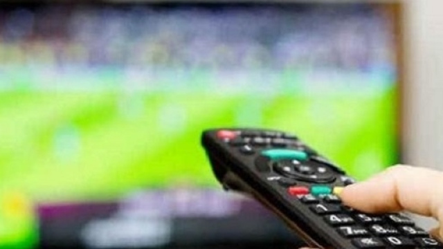 Prezzo abbonamenti Sky e Mediaset Premium pacchetti calcio-sport.