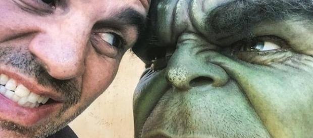Con una imagen, Mark Ruffalo anuncia la finalización de sus escenas para 'Thor: Ragnarok' Con una imagen, Mark Ruffalo anuncia la finalización de sus escenas para 'Thor: Ragnarok'