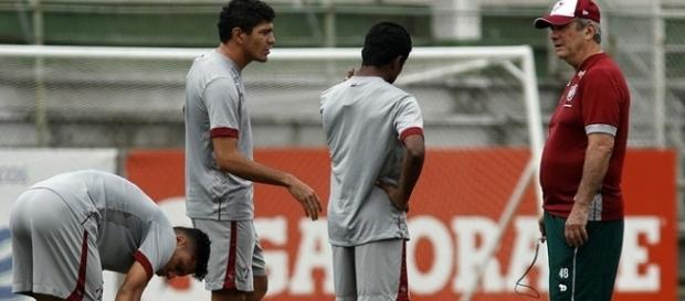 Levir segue preparando o Flu para encarar o Inter no domingo (Foto: Arquivo) Levir segue preparando o Flu para encarar o Inter no domingo (Foto: Arquivo)
