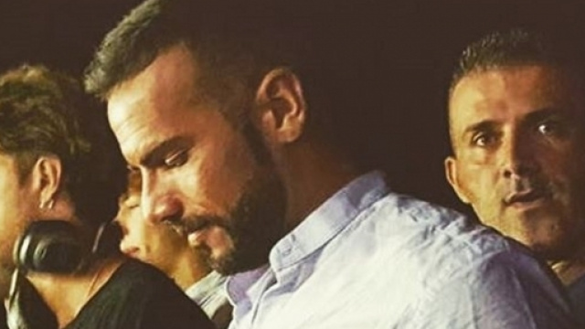 Andrea Damante e Roberto Ranieri in discoteca in Sicilia.