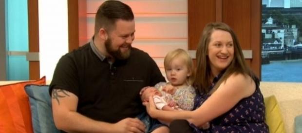 Quickest birth ever? Mum delivers own baby in SECONDS in the ... - thesun.co.uk Quickest birth ever? Mum delivers own baby in SECONDS in the ... - thesun.co.uk