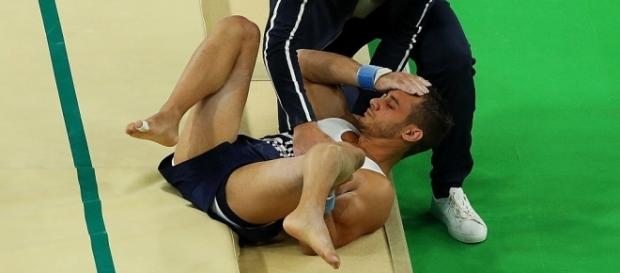 Atleta caiu de mal jeito e teve uma ruptura grave (Foto: Getty Images) Atleta caiu de mal jeito e teve uma ruptura grave (Foto: Getty Images)