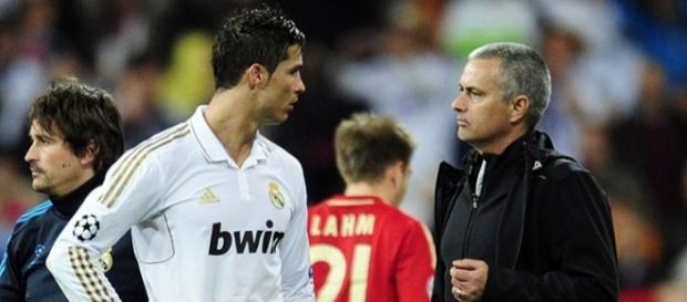 Cristiano Ronaldo e Mourinho têm uma péssima relação Cristiano Ronaldo e Mourinho têm uma péssima relação