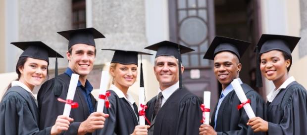 Qual a diferença da graduação tecnológica para a tradicional? - anhembi.br Qual a diferença da graduação tecnológica para a tradicional? - anhembi.br