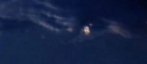 Ufo: nuove immagini di un oggetto volante non identificato in un video della Nasa