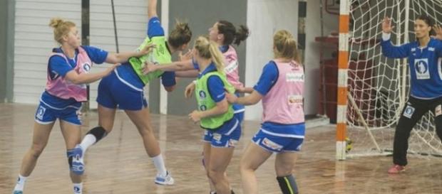 Foto: Brasileiras do Handebol perdem partida contra a equipe espanhola rio2016.com/Reprodução Foto: Brasileiras do Handebol perdem partida contra a equipe espanhola rio2016.com/Reprodução