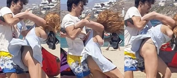 Lindsay Lohan e seu noivo em uma praia na Grécia Lindsay Lohan e seu noivo em uma praia na Grécia