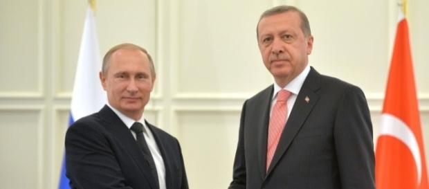 Putin și Erdogan au bătut palma, Turcia ar putea merge pe cartea Rusiei Putin și Erdogan au bătut palma, Turcia ar putea merge pe cartea Rusiei