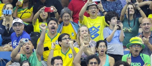Torcida brasileira é marcada por gritos de apoio e vaias contra os adversários (Foto: Danilo Borges /ME /BRASIL2016) Torcida brasileira é marcada por gritos de apoio e vaias contra os adversários (Foto: Danilo Borges /ME /BRASIL2016)