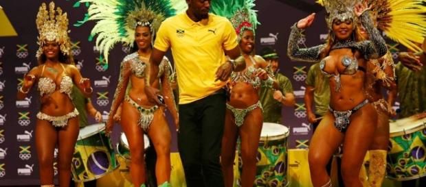 Usain Bolt, bailó al ritmo del samba brasileño en Río de Janeiro Usain Bolt, bailó al ritmo del samba brasileño en Río de Janeiro