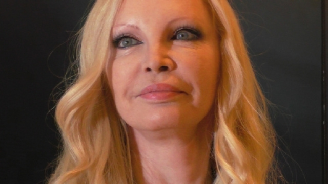 Patty Pravo in topless su Instagram.