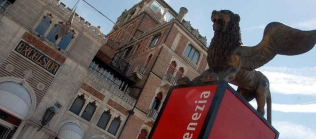 Il Grand Hotel Excelsior e il Festival del Cinema di Venezia Il Grand Hotel Excelsior e il Festival del Cinema di Venezia