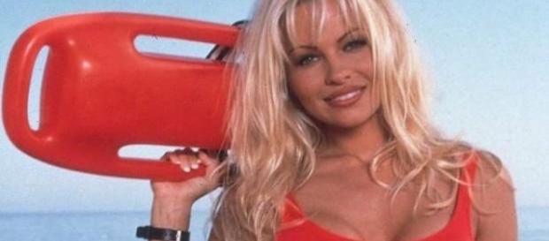 Pamela Anderson als Baywatch Nixe Pamela Anderson als Baywatch Nixe