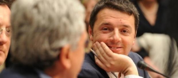 Renzi ironizza su una presunta collaborazione tra D'Alema e Berlusconi. Renzi ironizza su una presunta collaborazione tra D'Alema e Berlusconi.
