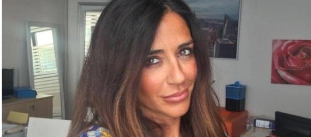 Uomini e Donne: a chi è riferito il messaggio di Raffaella Mennoia? Uomini e Donne: a chi è riferito il messaggio di Raffaella Mennoia?