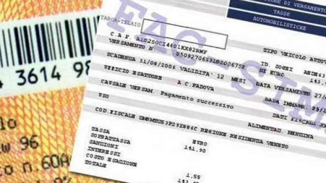 Bollo auto: circola la voce che il Governo voglia fare come per il Canone Rai