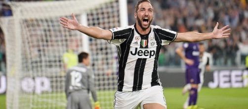 Juventus striker Gonzalo Higuain bites back at weight critics and ... - thesun.co.uk