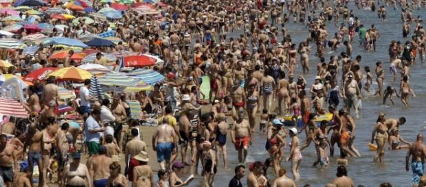 Lleno en las playas de Valencia - Altas temperaturas en casi toda ... - 20minutos.es Lleno en las playas de Valencia - Altas temperaturas en casi toda ... - 20minutos.es