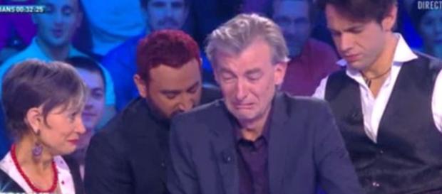 Gilles Verdez en larmes après avoir été hypnotisé Gilles Verdez en larmes après avoir été hypnotisé