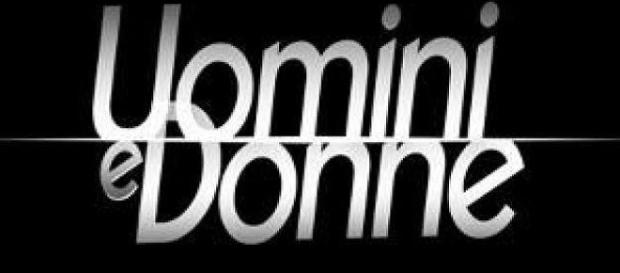 Il logo ufficiale di Uomini e donne Il logo ufficiale di Uomini e donne