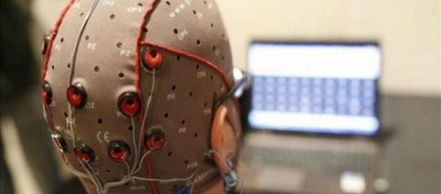 Las nuevas posibilidades de la tecnología de sensores permiten avances como la posibilidad de escribir con la mente(Foto: Diario Cambio) Las nuevas posibilidades de la tecnología de sensores permiten avances como la posibilidad de escribir con la mente(Foto: Diario Cambio)