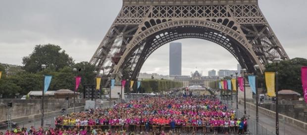 Plus de 30 000 coureuses au départ © C.Paux Plus de 30 000 coureuses au départ © C.Paux