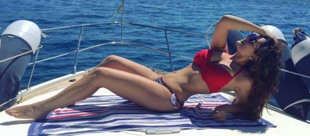 Simpatia e forme mozzafiato per la curvy salernitana Simpatia e forme mozzafiato per la curvy salernitana