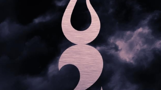 Symbole de la compagnie Two Steps From Hell avec pour slogan : "Music makes you braver" ("la musique vous rend plus courageux")