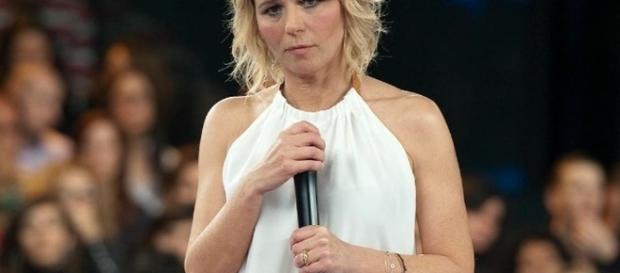 Maria De Filippi attacca la stampa e difende Emma Marrone Maria De Filippi attacca la stampa e difende Emma Marrone