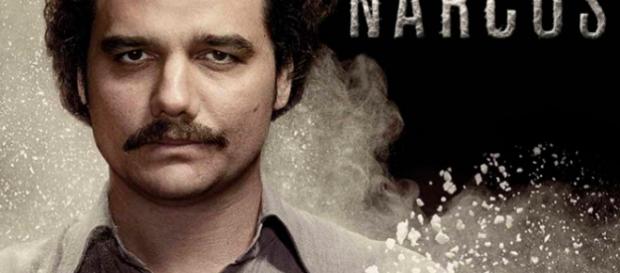Narcos, la serie Tv firmata Netflix che sta spopolando in tutto il mondo. Narcos, la serie Tv firmata Netflix che sta spopolando in tutto il mondo.