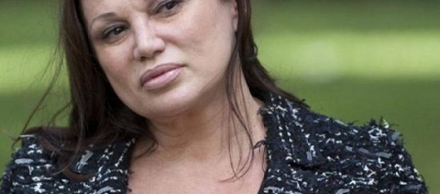 Serena Grandi a "Pomeriggio Cinque" ha confessato a Barbara D'Urso i segreti della sua dieta Serena Grandi a "Pomeriggio Cinque" ha confessato a Barbara D'Urso i segreti della sua dieta