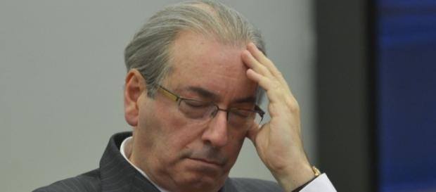 Vida política tem altos e baixos, é estar entre o céu e o inferno Vida política tem altos e baixos, é estar entre o céu e o inferno