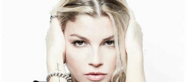 Emma dichiara "mi manca un figlio" Emma dichiara "mi manca un figlio"