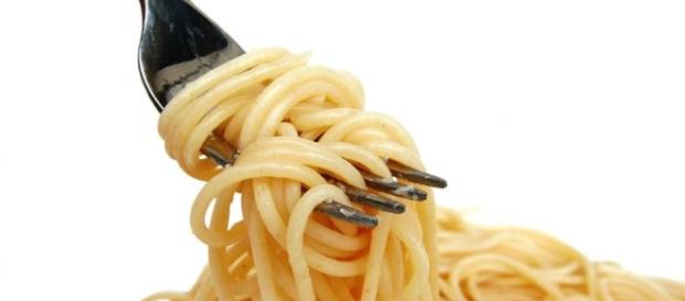 Macarrão instantâneo é um risco para a saúde. Macarrão instantâneo é um risco para a saúde.