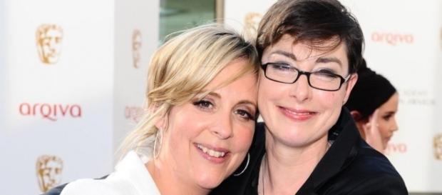 Mel and Sue won't follow Bake Off to Channel 4! Photo: Blasting News Library - BBC News - bbc.com Mel and Sue won't follow Bake Off to Channel 4! Photo: Blasting News Library - BBC News - bbc.com