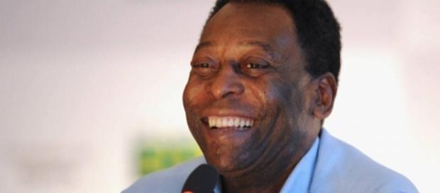 Pelé, o maior jogador de todos os tempos. Pelé, o maior jogador de todos os tempos.