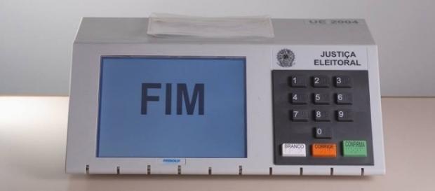 Quadrilha garante que consegue fraudar as urnas eletrônicas Quadrilha garante que consegue fraudar as urnas eletrônicas