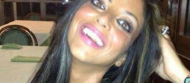 Tiziana Cantone e una morte assurda per colpa di un video Tiziana Cantone e una morte assurda per colpa di un video