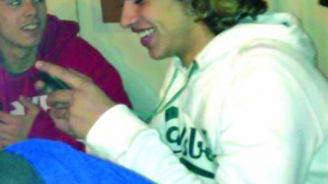 Matteo Fasolino, con la felpa bianca, e il suo amico Davide Porcu.