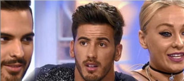Niki expulsada injustamente por una confidencia falsa Niki expulsada injustamente por una confidencia falsa